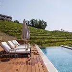 فندق مبيت وإفطار Posestvo Scurek Wine دوبروفو