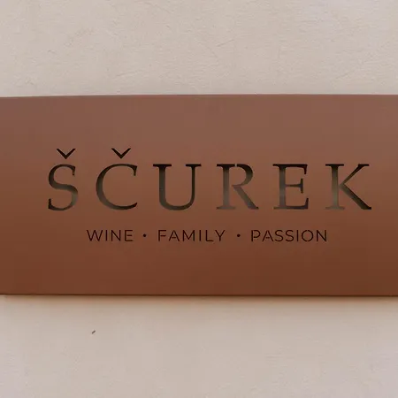 Bed & Breakfast Posestvo Scurek Wine