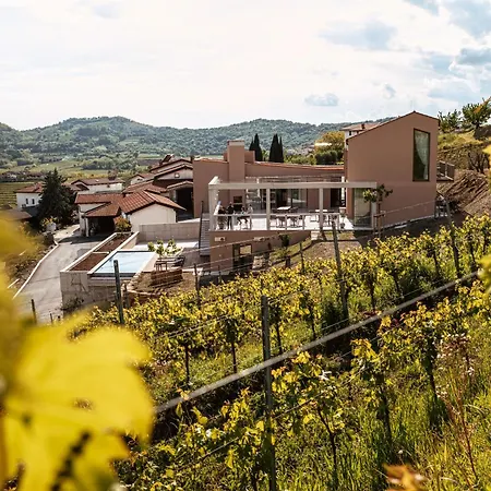 Posestvo Scurek Wine Couette-café 4*