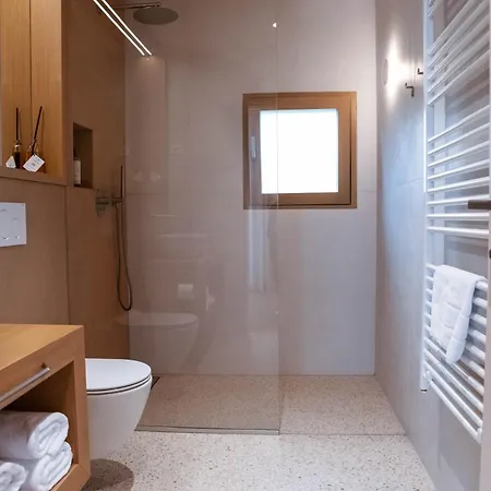 Posestvo Scurek Wine Couette-café Dobrovo